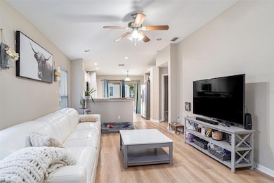 11708 Crest Creek Dr, Riverview, FL 33569 - photo 2