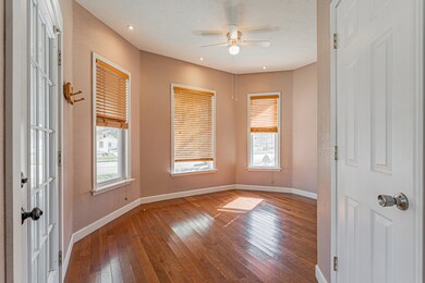 611 Decatur St, Lincoln, IL 62656 - photo 5