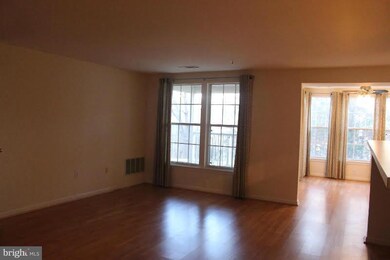 13103 Briarcliff Terrace unit 10-1002, Germantown, MD 20874 - photo 2