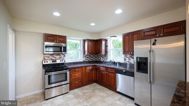 23212 Ridge Rd, Germantown, MD 20876 - photo 5