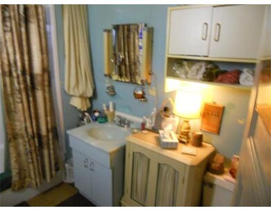 19 Harlem St, Dorchester, MA 02121 - photo 6