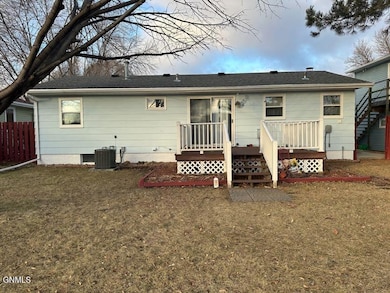 1301 15th St SW, Jamestown, ND 58401 - photo 6