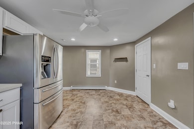 427 E Warren St, Dunmore, PA 18512 - photo 5