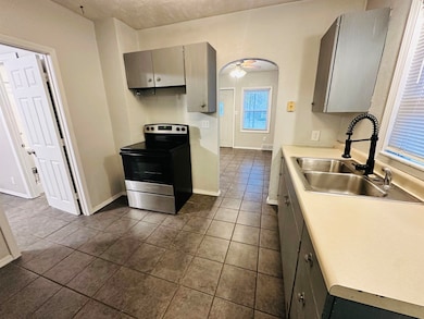 1811 W 4th St, Hastings, NE 68901 - photo 6