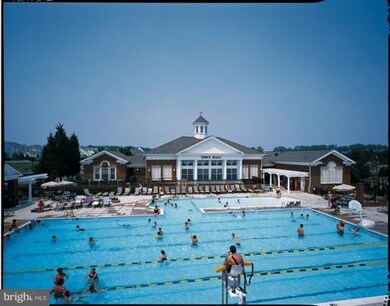 42493 Mandolin St, Chantilly, VA 20152 - photo 3