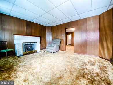 431 Walnut St, Cumberland, MD 21502 - photo 2