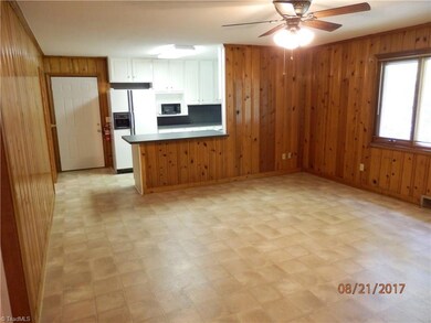 532 Oakdale Rd, Jamestown, NC 27282 - photo 5
