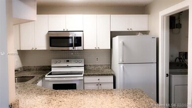 18326 NW 68th Ave unit D, Hialeah, FL 33015 - photo 4