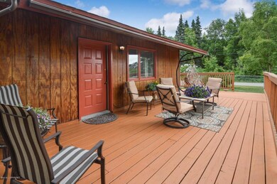 South & West Facing Wraparound Deck