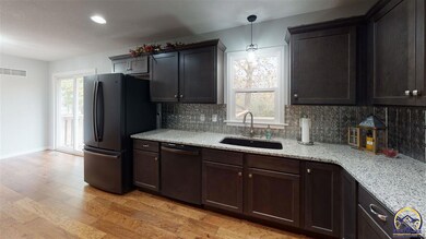 5947 SW Auburn Rd, Topeka, KS 66610 - photo 7