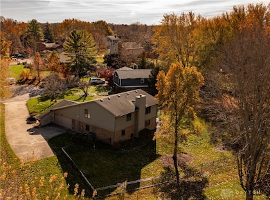 2550 Chess Wood Point, Dayton, OH 45458 - photo 2