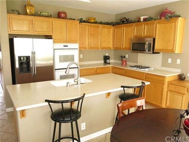 Clean and spacious kitchen!