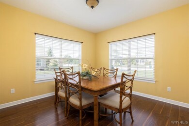 Flex space/ Dining room