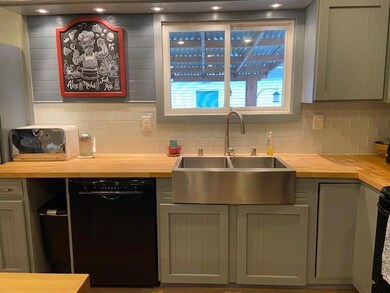 667 E 2nd St, Logan, OH 43138 - photo 5