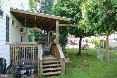 1537 E Chocolate Ave, Hershey, PA 17033 - photo 5