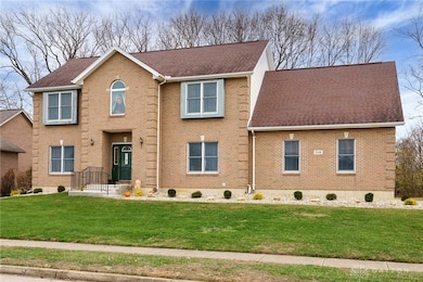 518 Greensward Dr, Tipp City, OH 45371 - photo 2