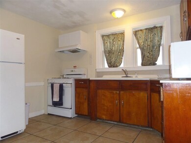 636 Hartford Ave, Providence, RI 02909 - photo 5