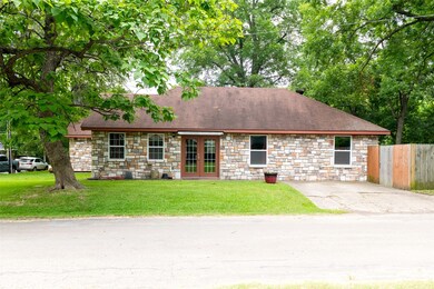 1019 Pine St, Bonham, TX 75418 - photo 5