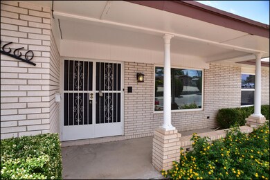 10660 Vista Lomas Dr, El Paso, TX 79935 - photo 3