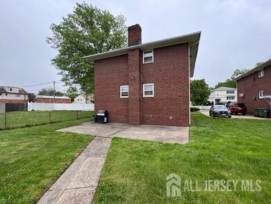 108 W Stimpson Ave unit 2ndFl, Linden, NJ 07036 - photo 2