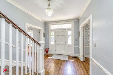 Gorgeous Entry