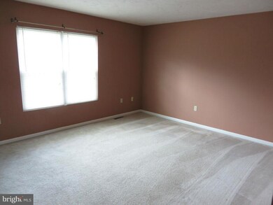 2616 Banbury Ln, Chambersburg, PA 17202 - photo 5