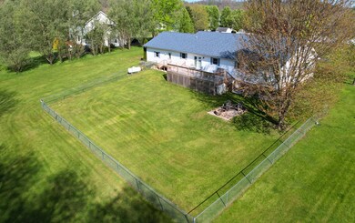 56 Spruce St unit 56, Canvas, WV 26662 - photo 3