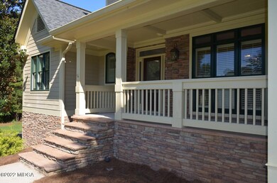 2.131FairwayRunFrontPorch