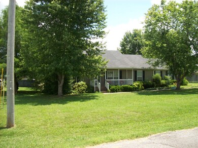 201 Warren Cir, Shelbyville, TN 37160 - photo 3