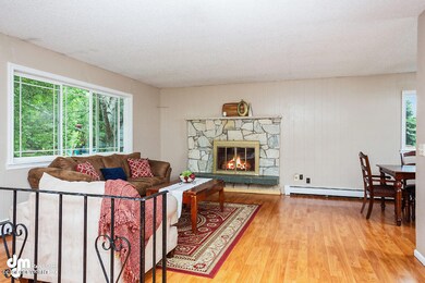 Living Room 4385-SMALL
