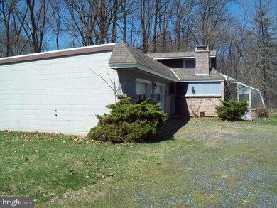 1190 Camp Skymount Rd, Green Lane, PA 18054 - photo 6