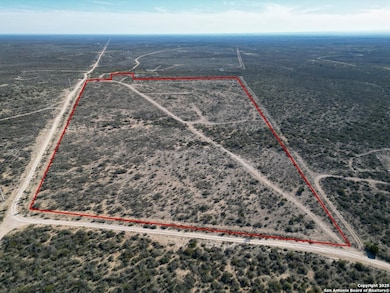 1512 776 Powerline Rd, Coms, TX 78837 - photo 4