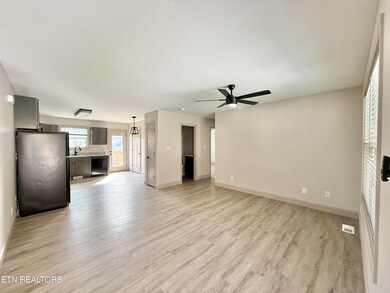 6844 Langston Dr unit 101/102, Knoxville, TN 37918 - photo 4