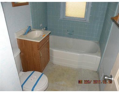 unlisted-address, Lansing, MI 48910 - photo 4