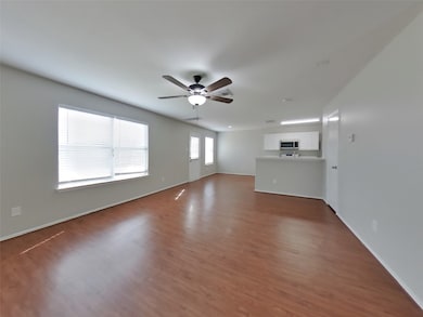 8227 Radial Ct, Rosharon, TX 77583 - photo 3