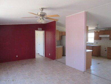 UNIT 2 LIVING ROOM