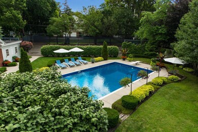 Beautiful Backyard Pool