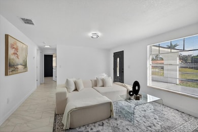 804 Walnut Dr, Seffner, FL 33584 - photo 7