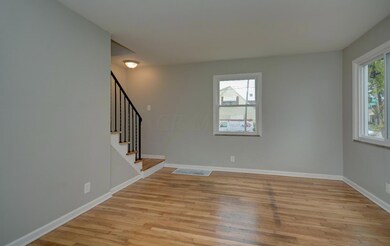 1375- Living Room (3)