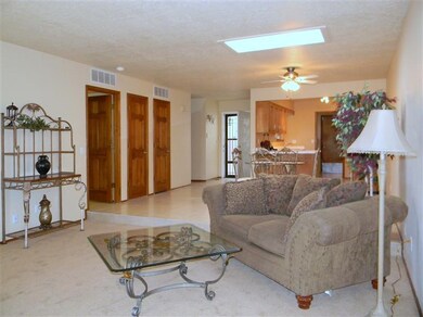 5909 Elmwood Dr NE, Albuquerque, NM 87109 - photo 3
