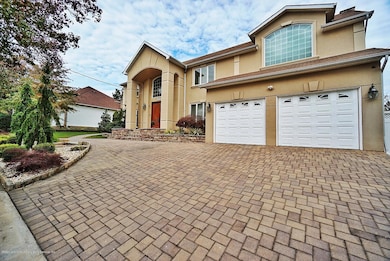 181 Station Ave, Staten Island, NY 10309 - photo 2