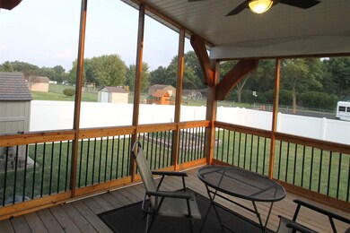 6008 W Charleston Ct, Peoria, IL 61607 - photo 3