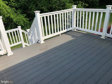 121 Mission Ln, Bunker Hill, WV 25413 - photo 4