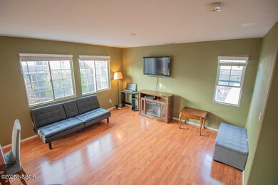 2016_GreenRightCir_007