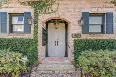 1001 Bomar St unit B, Houston, TX 77006 - photo 3