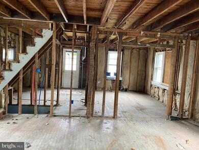 323 Woodbury Lake Dr, Woodbury, NJ 08096 - photo 5