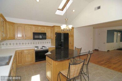 1512 Oakland Rd, Reisterstown, MD 21136 - photo 2