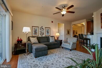 8960 Fascination Ct unit 311, Lorton, VA 22079 - photo 6