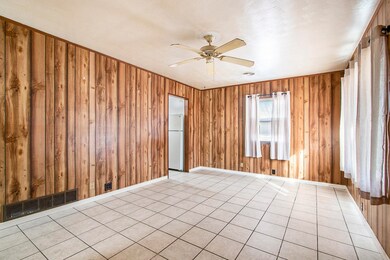 2132 Lewis Dr living room