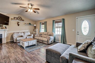 3950 Meadow Ridge Ct, Asheboro, NC 27205 - photo 6